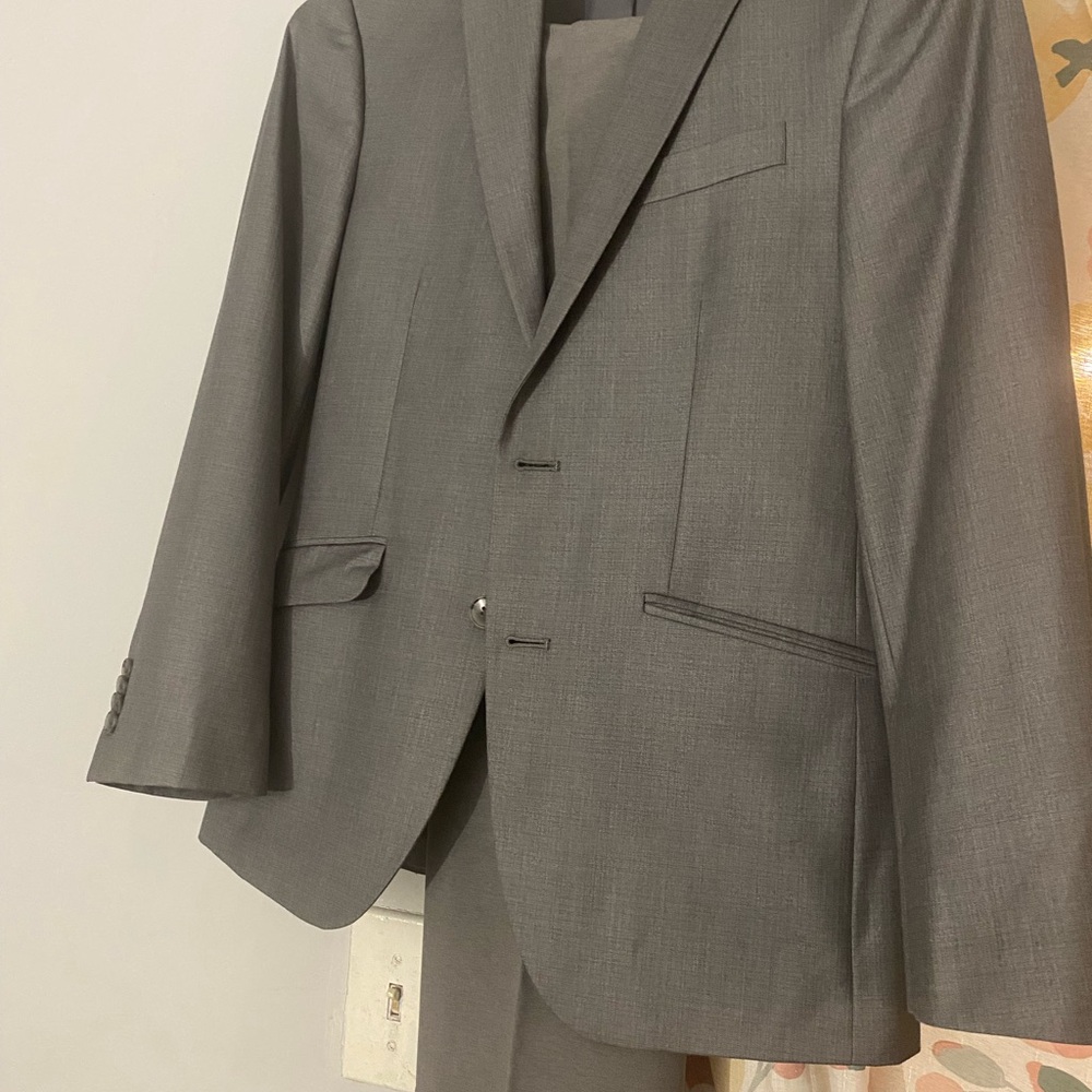 Van Heusen pants with Charcoal Gray Men's Suit